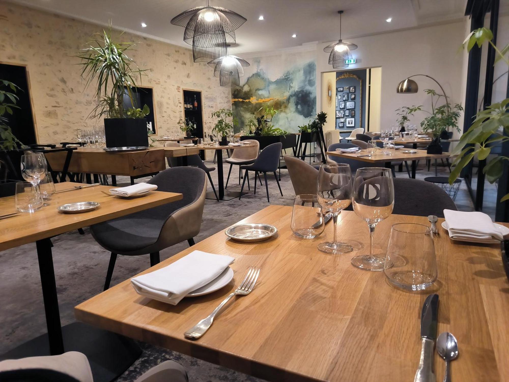 Logis Hotel - Restaurant Maison Claude Darroze Langon  Dış mekan fotoğraf